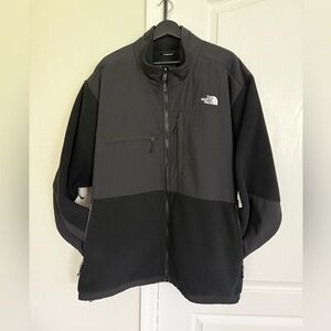 The North Face Men's Retro Denali Jacket in TNF Black.
